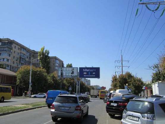 Фото рекламної площини за адресою пр-т Ак.Глушко, 1/3а (на пл. Деревянко (права))