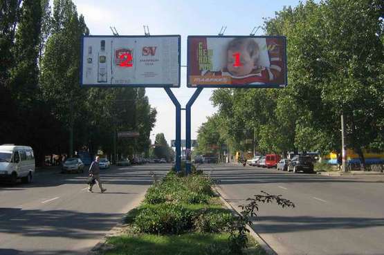 Фото рекламної площини за адресою пр-т Ак.Глушко -МакДональдс Чебурашка (на пл. Деревянко)