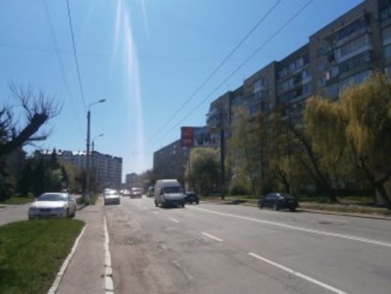 Фото рекламної площини за адресою Бандери,60   перед кільцем