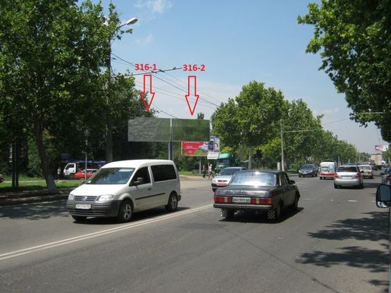 Фото рекламної площини за адресою ул. Михаила Грушевского (сквер) - ул. Братьев Поджио (правая)