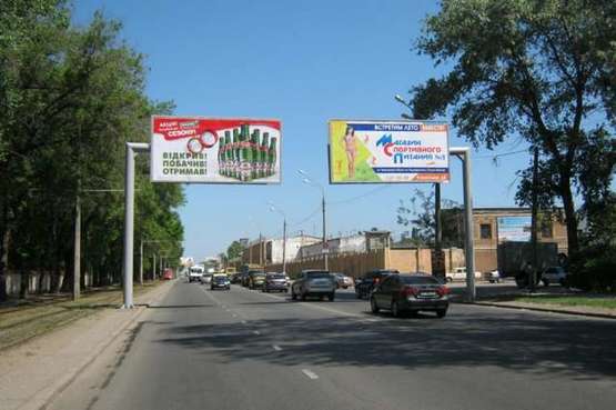 Фото рекламної площини за адресою Люстдорфская дорога, 11 / пер. Ипподромный (напротив) (в город левый)
