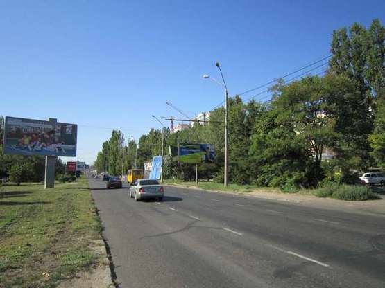 Фото рекламної площини за адресою пр-т М. Жукова, 77/1 - ул. Левитана