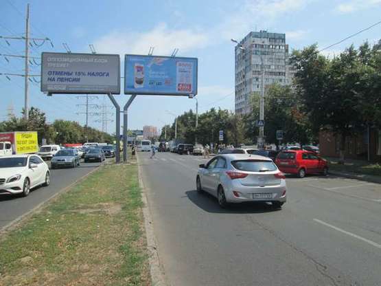 Фото рекламної площини за адресою пр-т Ак.Глушко, 1/3а (на пл. Деревянко (права))