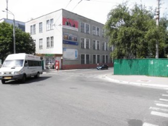 Фото рекламной плоскости по адресу Мельника-Сахарова ( центр ) верхній