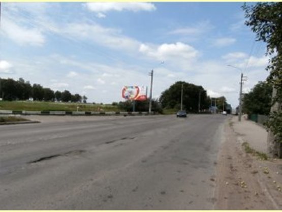 Фото рекламної площини за адресою Коновальця, заправка (перед аеропортом)    вїзд