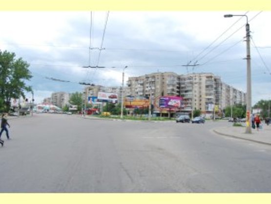 Фото рекламной плоскости по адресу Івасюка-Стуса перехрестя