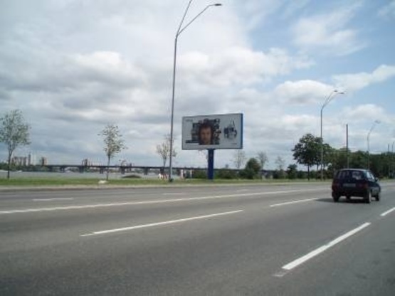 Фото рекламної площини за адресою Набережное шоссе (к Наводн. парку)