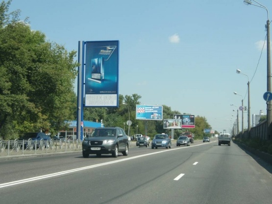 Фото рекламної площини за адресою Броварской проспект,  (М)"Гидропарк" - 2