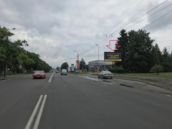 Фото рекламной плоскости по адресу Рівненська, 76_АЗС Шелл_з центру