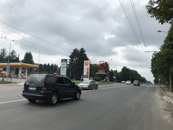 Фото рекламной плоскости по адресу Рівненська, 76_АЗС Шелл_в центр