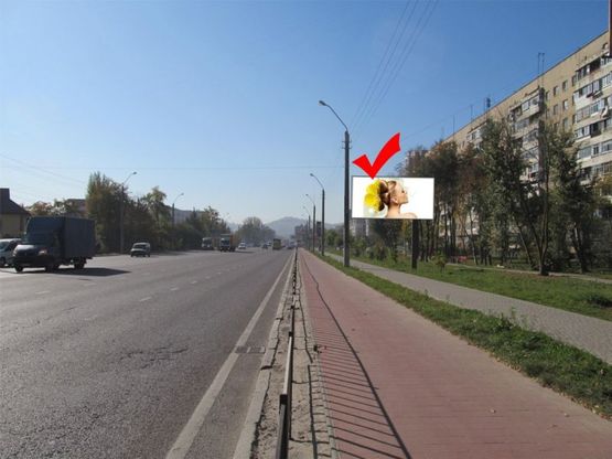 Фото рекламной плоскости по адресу вул.Б.Хмельницького, 267, навпроти автосалону Renault