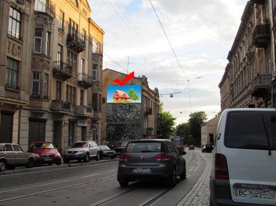 Фото рекламной плоскости по адресу вул.Личаківська 32, до центру