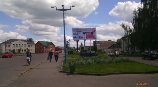 Фото рекламної площини за адресою Черняхів в.Майдан Рад 5, центр міста,поряд адміністрація,будинок культури,банки, ст А
