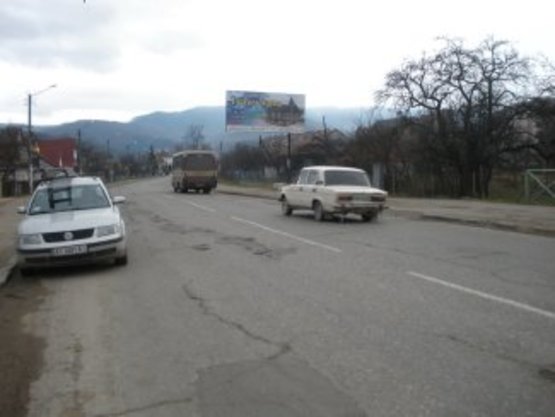 Фото рекламної площини за адресою в'їзд з Яремче в сторону Івано-Франківська