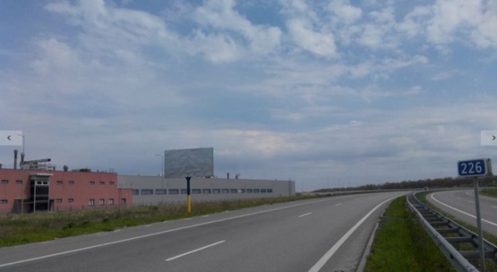 Фото рекламной плоскости по адресу Об"їздна Новограда. Біля Cersanit № 1. Праворуч. Напрямок з Рівного на Житомир, ст.Б