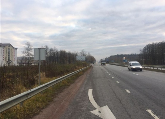 Фото рекламной плоскости по адресу Траса Житомир-Новоград, с.Садки. Біля готельного комплексу "Садки", напрямок з Рівного,Новограду на Житомир, ст.Б