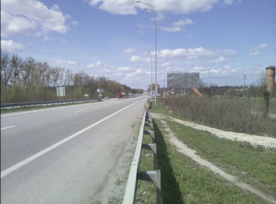 Фото рекламной плоскости по адресу Траса Житомир-Новоград с.Броники, біля TIR-паркінгу,кафе "Вулик", напрямок з Житомира на Новоград,Рівне, ст.А