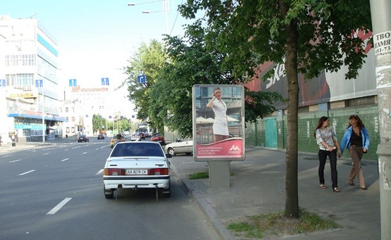 Фото рекламной плоскости по адресу Вул. Жилянська, 87 ("ТАС - Банк")