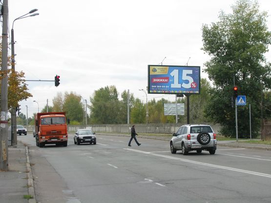 Фото рекламної площини за адресою Бальзака вул., 4