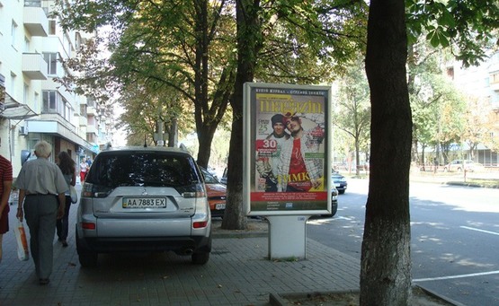 Фото рекламної площини за адресою Б-р. Лесі Українки, 24 (магазин Меблів, "Марокана")