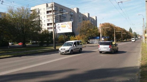 Фото рекламної площини за адресою вул.Гордіюк, 35