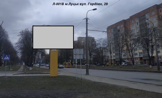 Фото рекламной плоскости по адресу вул. Гордіюк, 29 (район 40 кварталу, поруч кільце вулиць Гордіюк-Конякіна, поворот на Адреналін сіті)