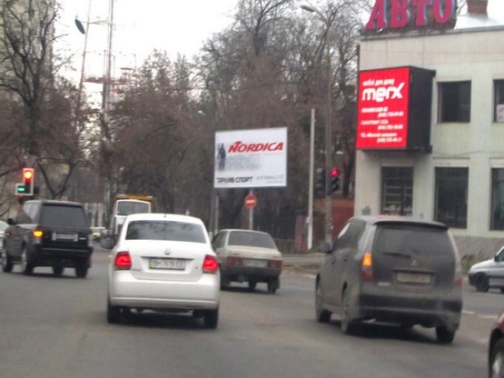 Фото рекламної площини за адресою ул.Краснова - ул.Артиллерийская,4