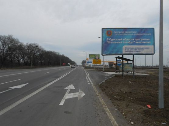 Фото рекламної площини за адресою Одесса - Николаев 21 км + 050 м
