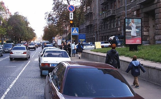 Фото рекламной плоскости по адресу Вул. Б. Хмельницького, 37/2