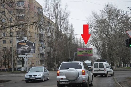 Фото рекламної площини за адресою ул. Ильфа и Петрова, 21 - пр-кт Ак. Глушко, 25  (ТЦ Маршал)