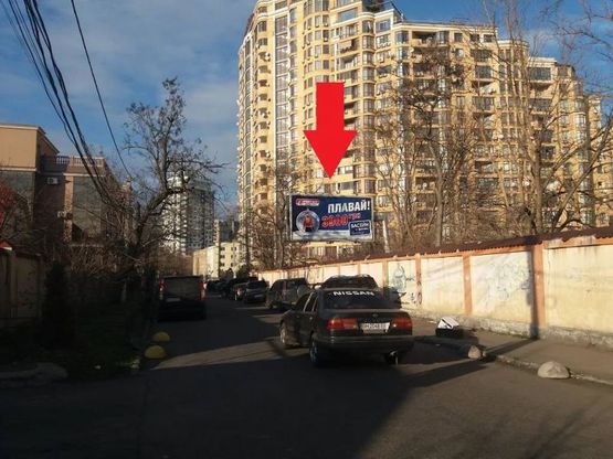 Фото рекламної площини за адресою ул. Тенистая, 16