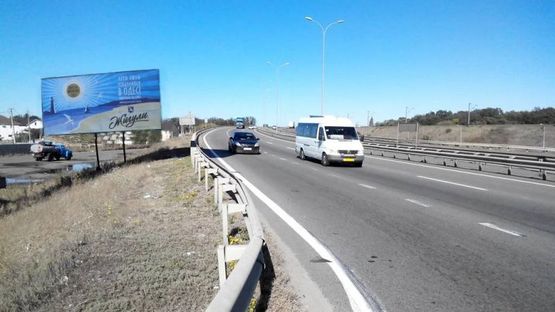 Фото рекламной плоскости по адресу Объездная дорога - Клеверный мост (АЗС Лукойл)