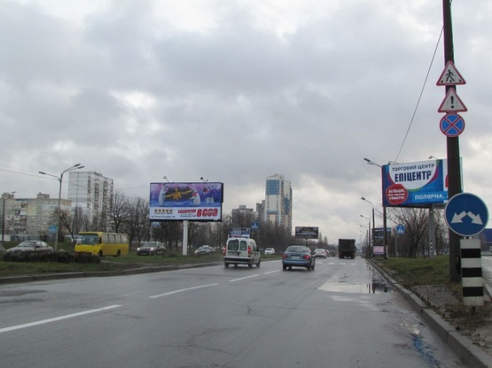 Фото рекламной плоскости по адресу Богатырская ул., напротив дома № 9 (на разделителе в Киев), клуб "Docker Pub", Транс-Оболонь), направ. ул. Полярной
