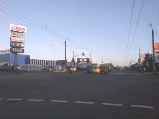 Фото рекламной плоскости по адресу Івасюка (Епіцентр)