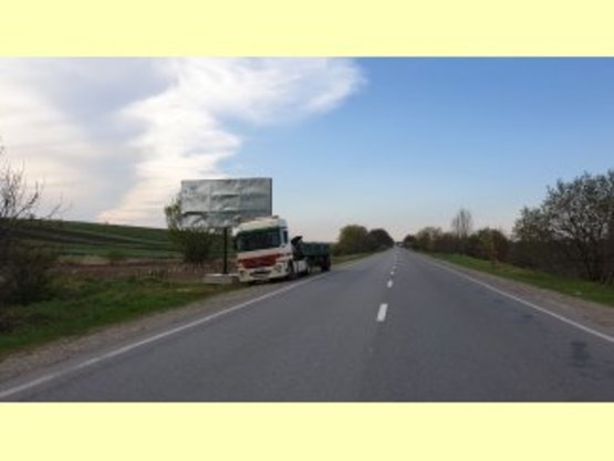 Фото рекламной плоскости по адресу вул.Бандери виїзд на Львів