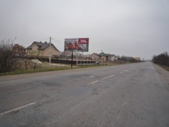 Фото рекламной плоскости по адресу Черніїв траса Івано-Франківськ-Буковель №2