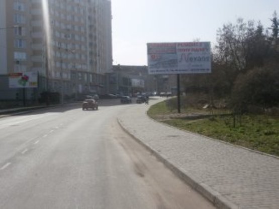 Фото рекламной плоскости по адресу Мазепи-Гурика лівий             центр    ТЦ Флагман