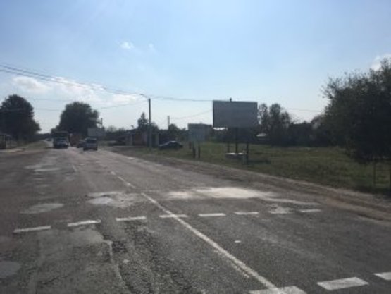 Фото рекламной плоскости по адресу Черніїв траса Івано-Франківськ-Буковель №5