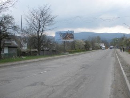 Фото рекламной плоскости по адресу вул.Свободи (перед автостанцією)