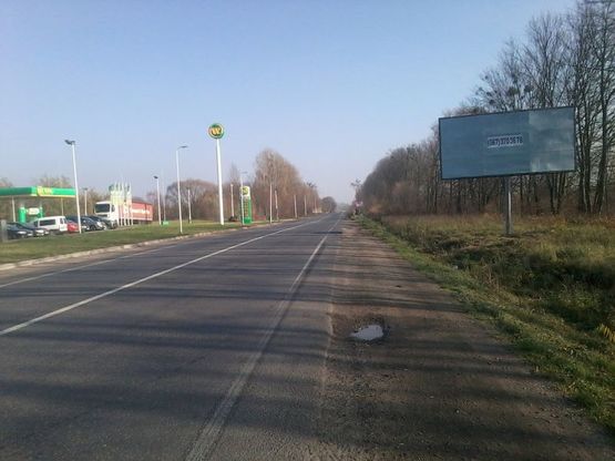 Фото рекламной плоскости по адресу Тернопіль-Львів-Рава-Руська, км 109+680, ліворуч, напроти АЗС WOG