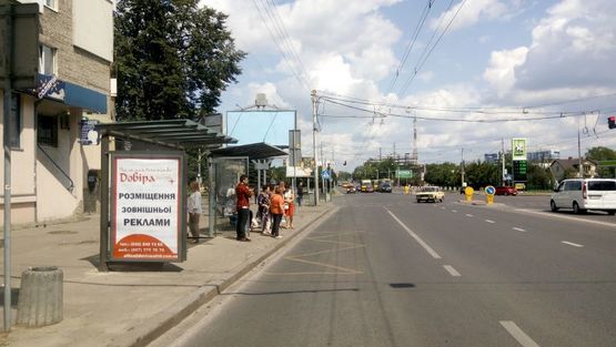 Фото рекламной плоскости по адресу вул.Любінська "Будинок меблів" (зупинка гр.транспорту)
