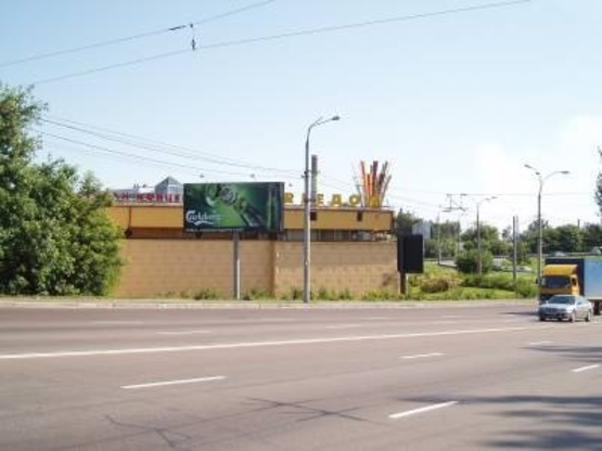 Фото рекламной плоскости по адресу Елены Телиги ул. (Куреневский парк, концерт холл "Freedom")