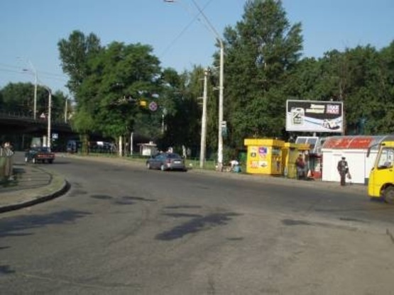 Фото рекламной плоскости по адресу Щербакова, ст.(М)"Нивки"