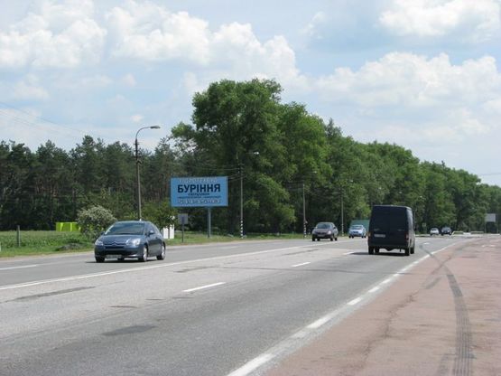 Фото рекламної площини за адресою А/д Киев-Полтава-Харьков 06; км 46+580 м, слева / из Киева; с. Иванков (центр), напротив ресторана "Ким"