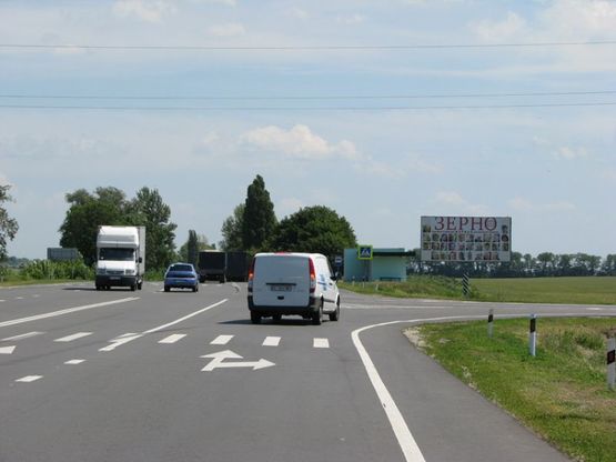 Фото рекламної площини за адресою А/д Киев-Черкассы 07, км 20+570 м, справа / из Киева; поворот на с. Старе, ост. "Васильки", сах. завод / а-д Н-08 Киев-Днепропетровск-Запорожье