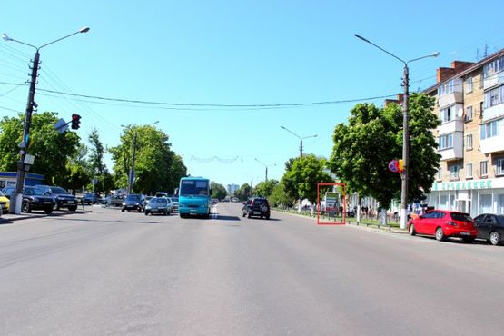 Фото рекламной плоскости по адресу вул. Київський Шлях, 73, поблизу "Приват банк"