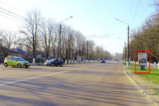 Фото рекламной плоскости по адресу вул. Київський Шлях, біля центрального парку