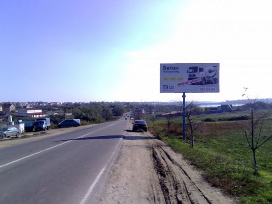 Фото рекламной плоскости по адресу Сухой лиман, 4+300 А(справа)