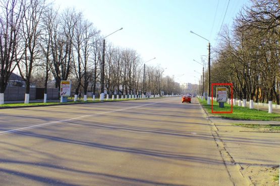 Фото рекламной плоскости по адресу вул. Київський Шлях, біля центрального парку