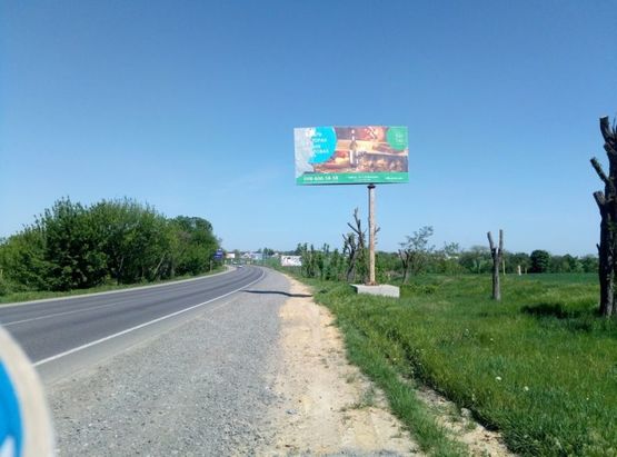 Фото рекламної площини за адресою Одесса-Рени 12+450А (в стор. 2 столбов с Рени)